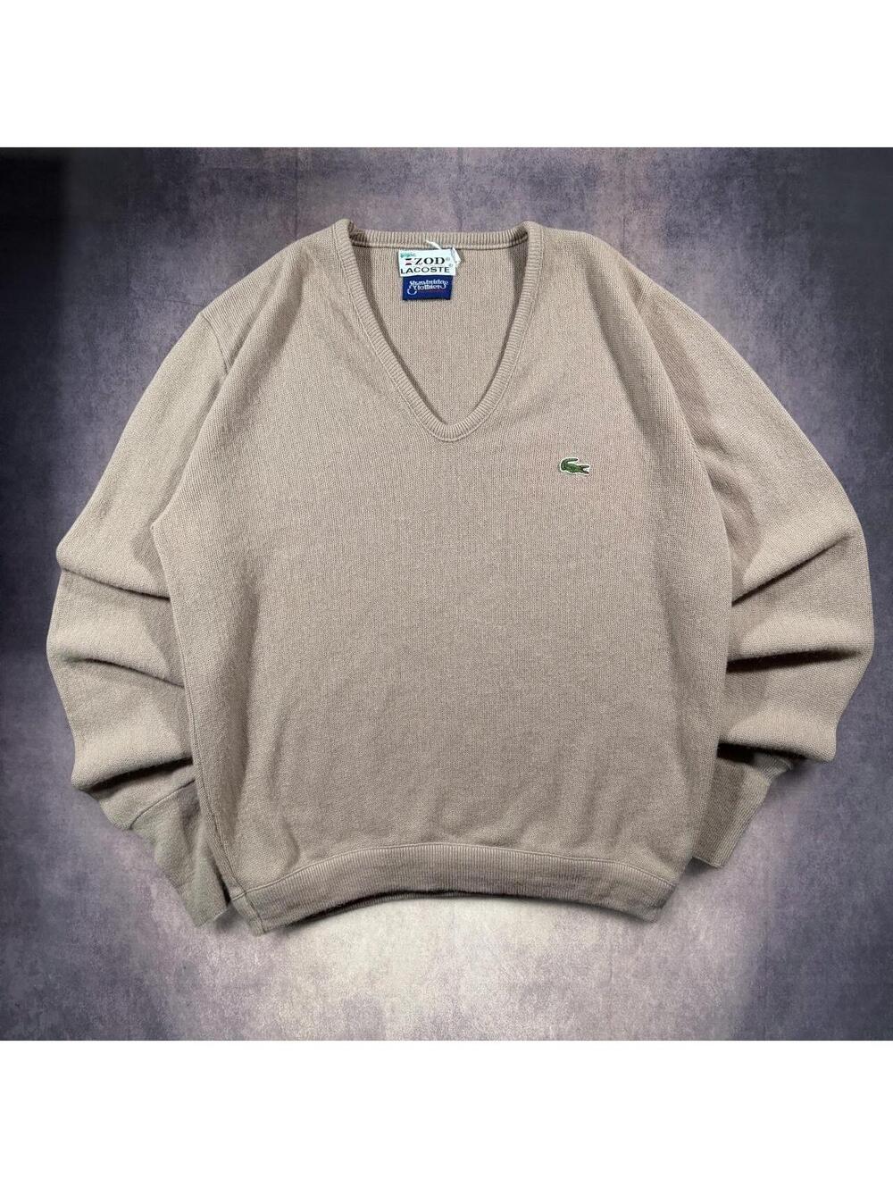 Vintage 70’s Men’s Lacoste x IZOD V-neck pullover sweater
